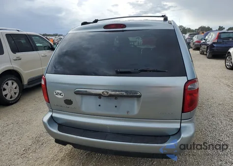 2005 Chrysler Town & Country Touring from USA, damaged, VIN 2C4GP54L45R395292